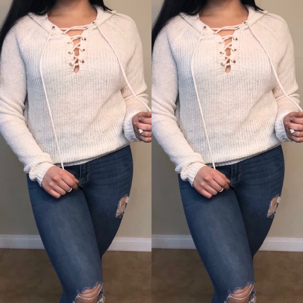 White knit oversized hoodie